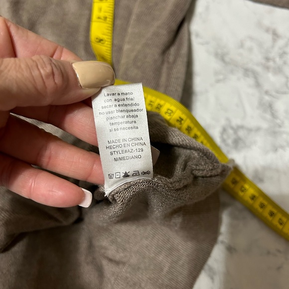 Fate by LFD Taupe Wrap Sweater Front Key Hole Sz M Woman Used.    6 - Picture 7 of 10